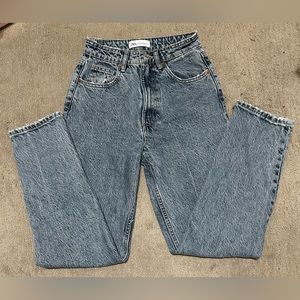 Zara High Waisted  Straight Leg 80’s Wash Jeans SZ 2